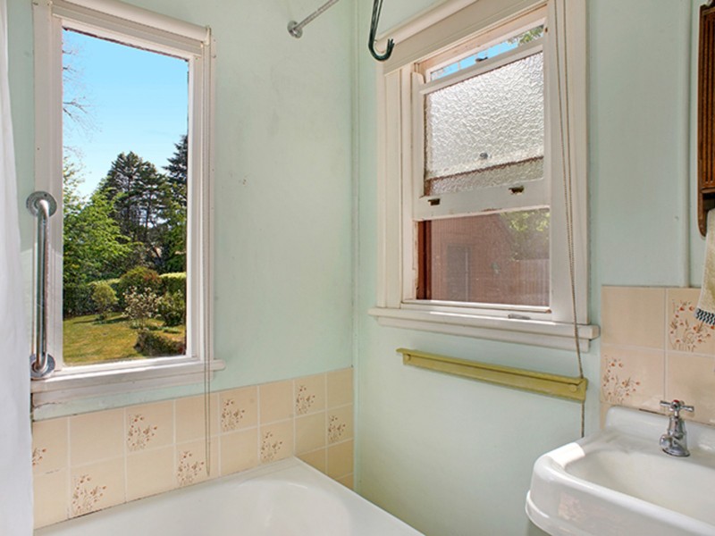 3 Bellevue Road, Wentworth Falls NSW 2782