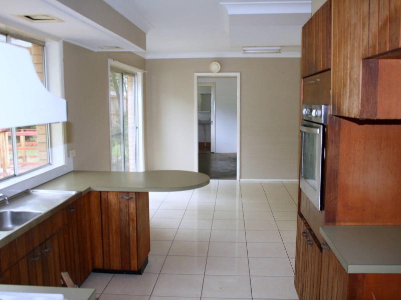 24 Yanko Avenue, Wentworth Falls NSW 2782