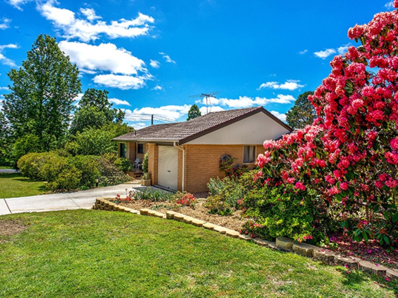 34 Yanko Avenue, Wentworth Falls NSW 2782