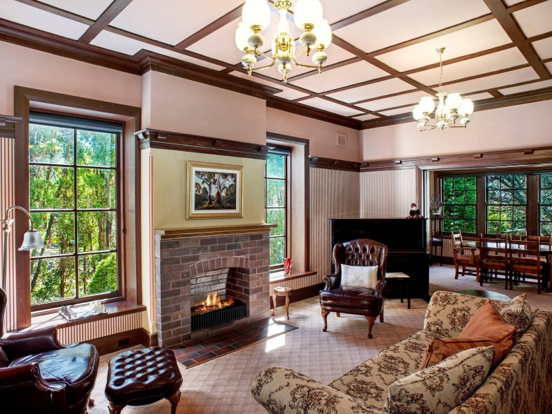 85 Blaxland Road, Wentworth Falls NSW 2782