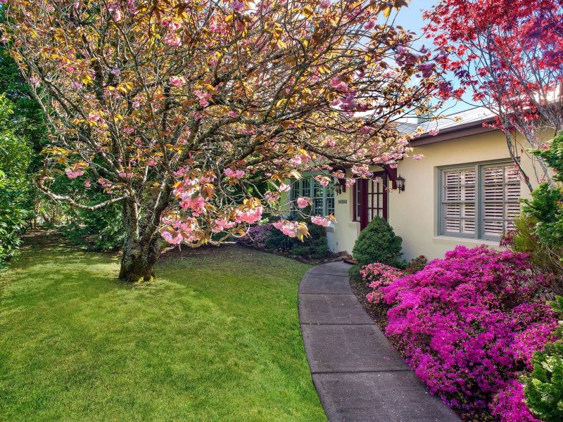 85 Blaxland Road, Wentworth Falls NSW 2782