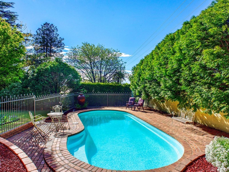 85 Blaxland Road, Wentworth Falls NSW 2782