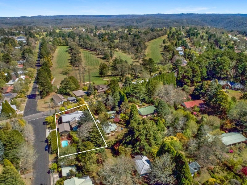 85 Blaxland Road, Wentworth Falls NSW 2782