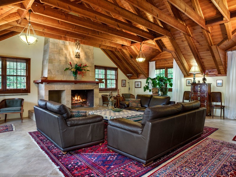 36 Canberra Street, Wentworth Falls NSW 2782