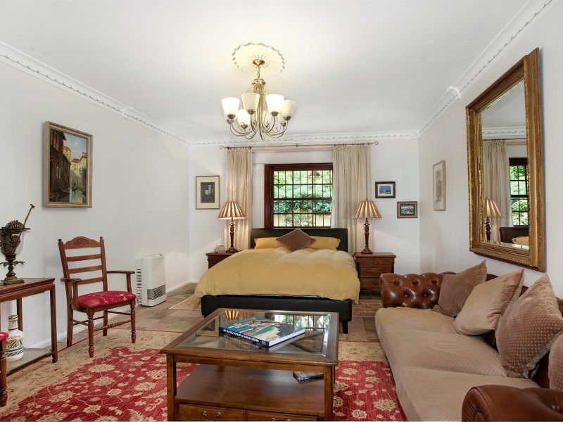 36 Canberra Street, Wentworth Falls NSW 2782