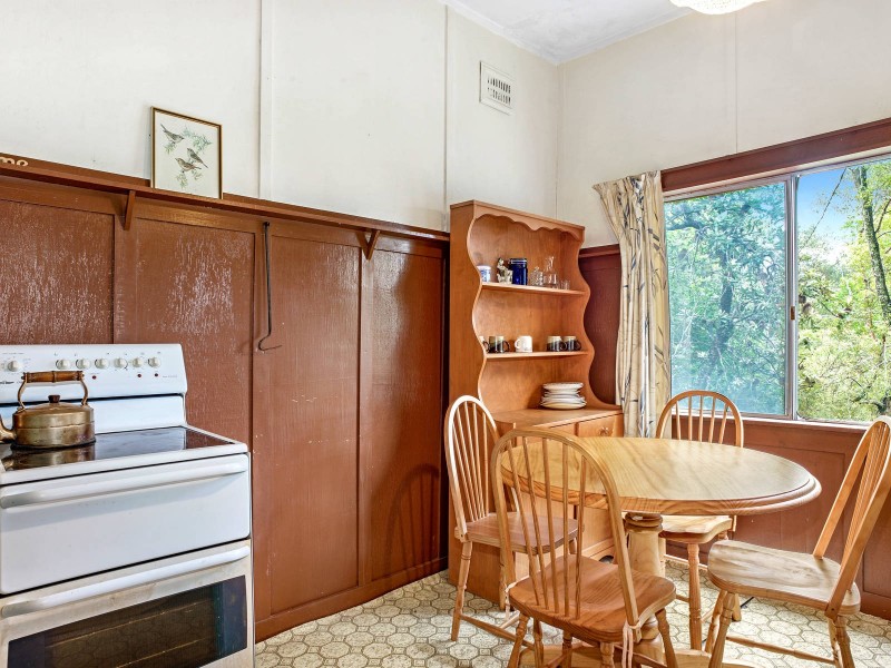 9 Allen Crescent, Wentworth Falls NSW 2782