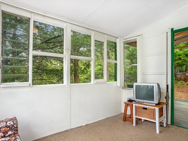 9 Allen Crescent, Wentworth Falls NSW 2782