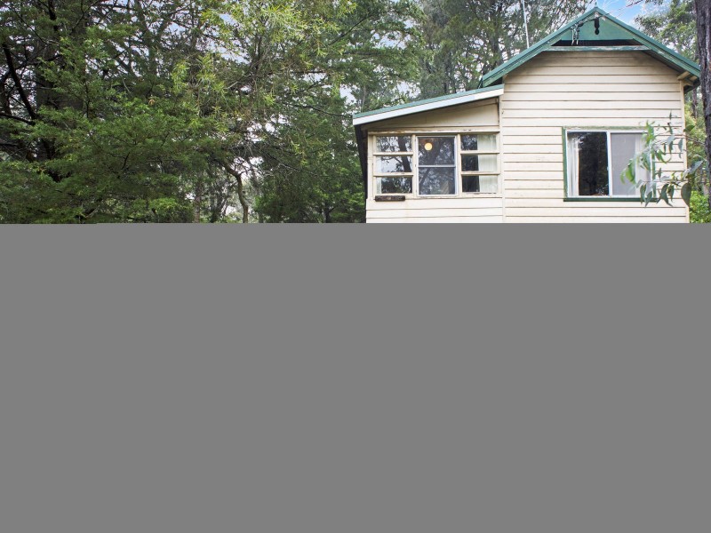 9 Allen Crescent, Wentworth Falls NSW 2782