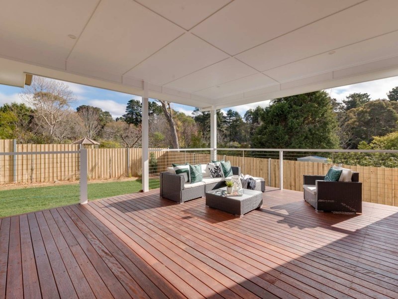 39 & 39A Cascade Street, Wentworth Falls NSW 2782