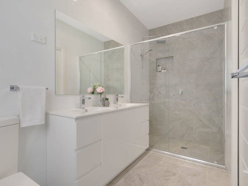 39 & 39A Cascade Street, Wentworth Falls NSW 2782