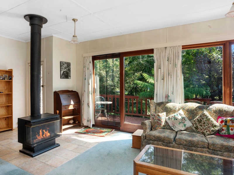 27 Toulon Avenue, Wentworth Falls NSW 2782
