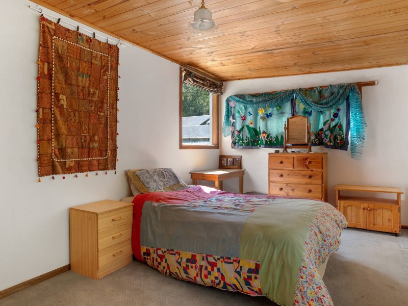 27 Toulon Avenue, Wentworth Falls NSW 2782