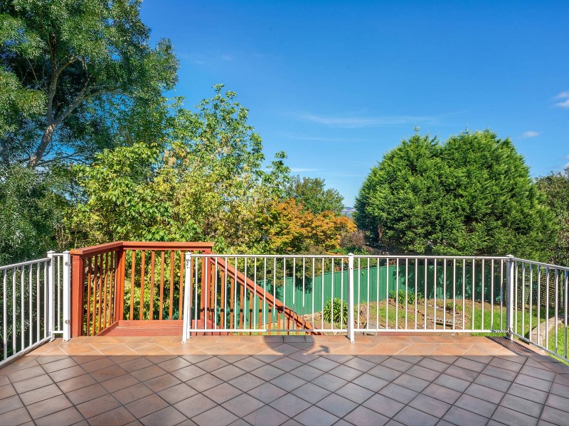 3 Maple Grove, Wentworth Falls NSW 2782