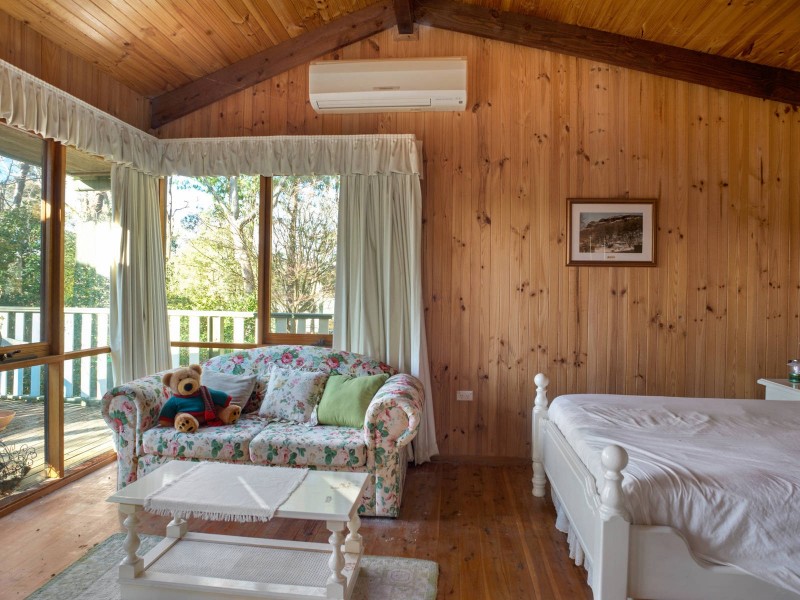 18 Rawson Parade, Leura NSW 2780