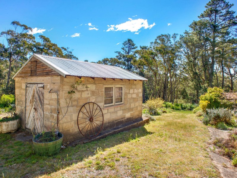 9-11 Walmer Crescent, Wentworth Falls NSW 2782