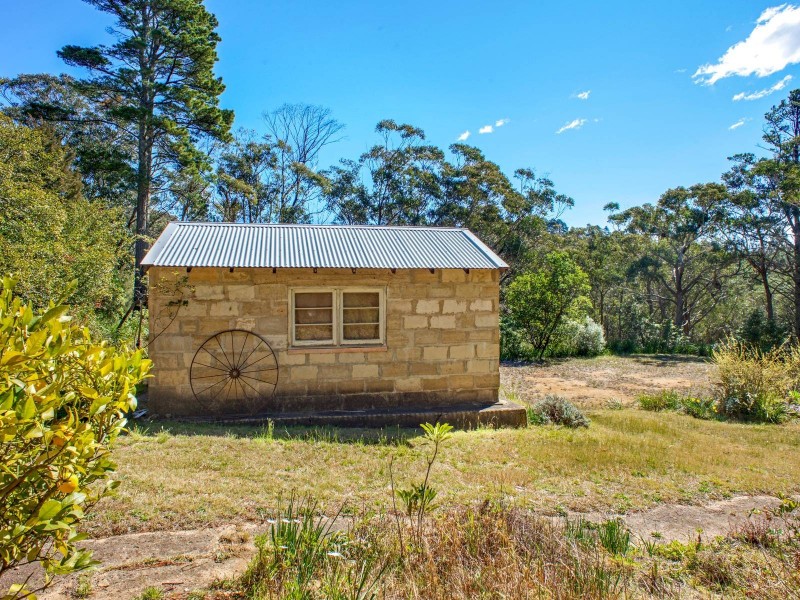 9-11 Walmer Crescent, Wentworth Falls NSW 2782