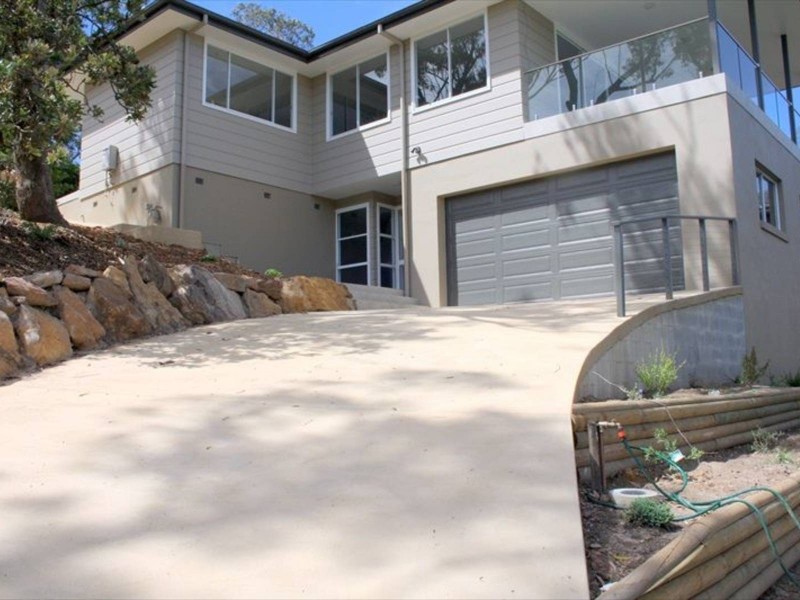 28 Glenview Road, Wentworth Falls NSW 2782