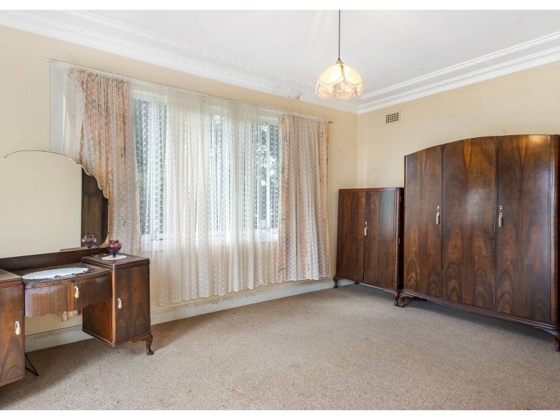 129 Tableland Road, Wentworth Falls NSW 2782