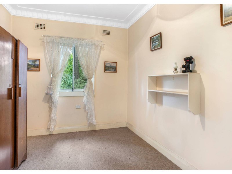 129 Tableland Road, Wentworth Falls NSW 2782