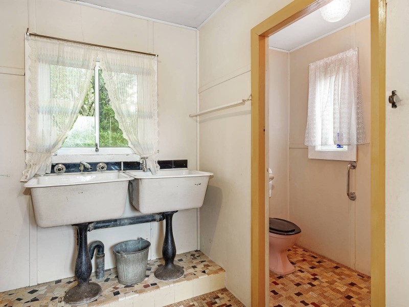 129 Tableland Road, Wentworth Falls NSW 2782