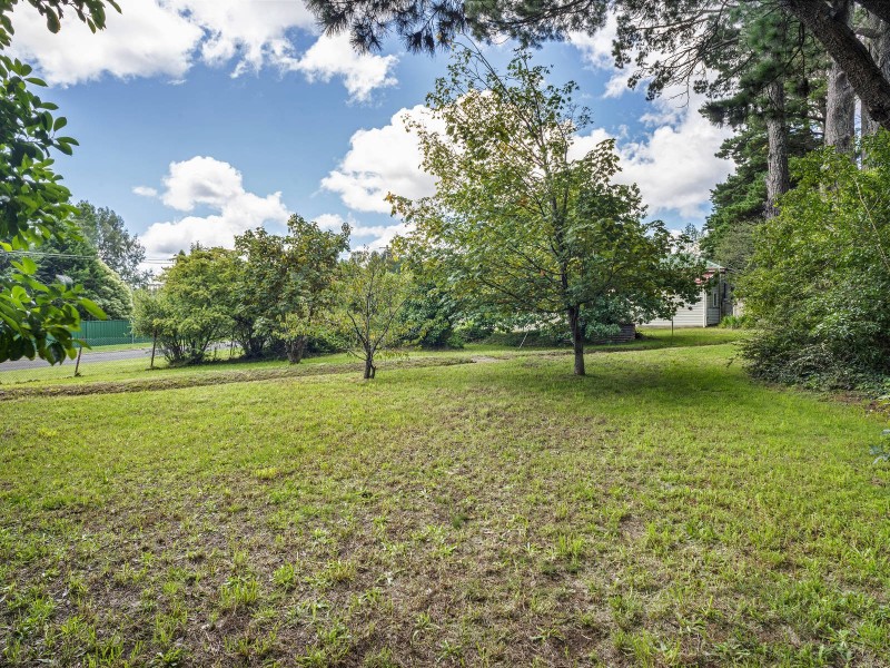 129 Tableland Road, Wentworth Falls NSW 2782