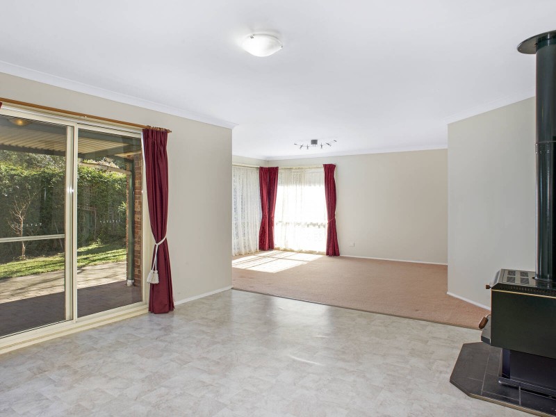 84 Dalrymple Avenue, Wentworth Falls NSW 2782