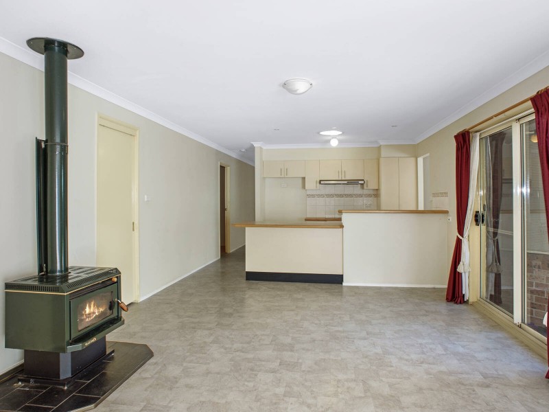 84 Dalrymple Avenue, Wentworth Falls NSW 2782