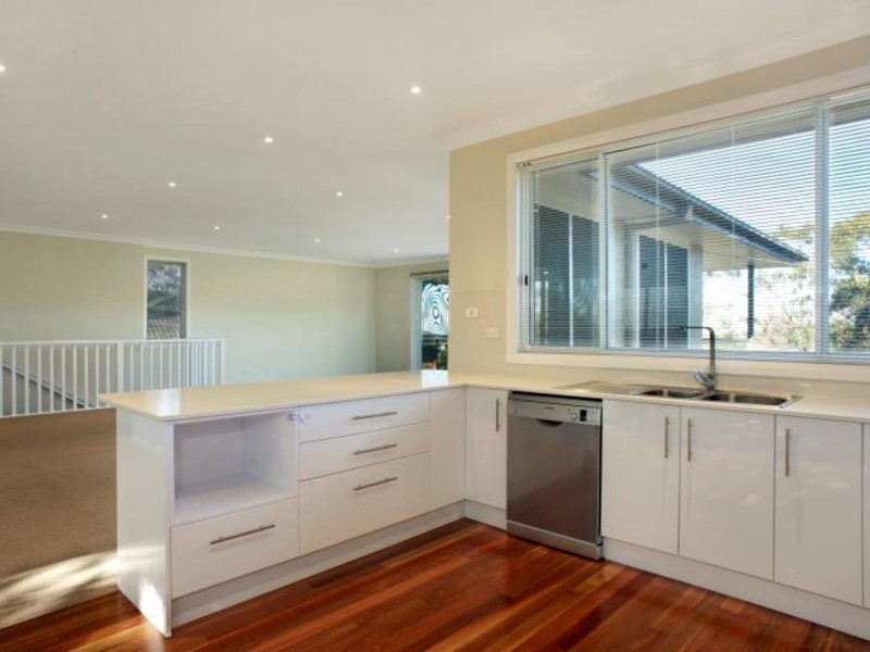 28 GLENVIEW ROAD, Wentworth Falls NSW 2782