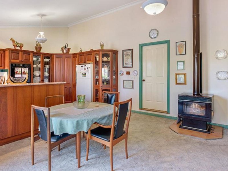 27 QUEEN ELIZABETH DRIVE, Wentworth Falls NSW 2782