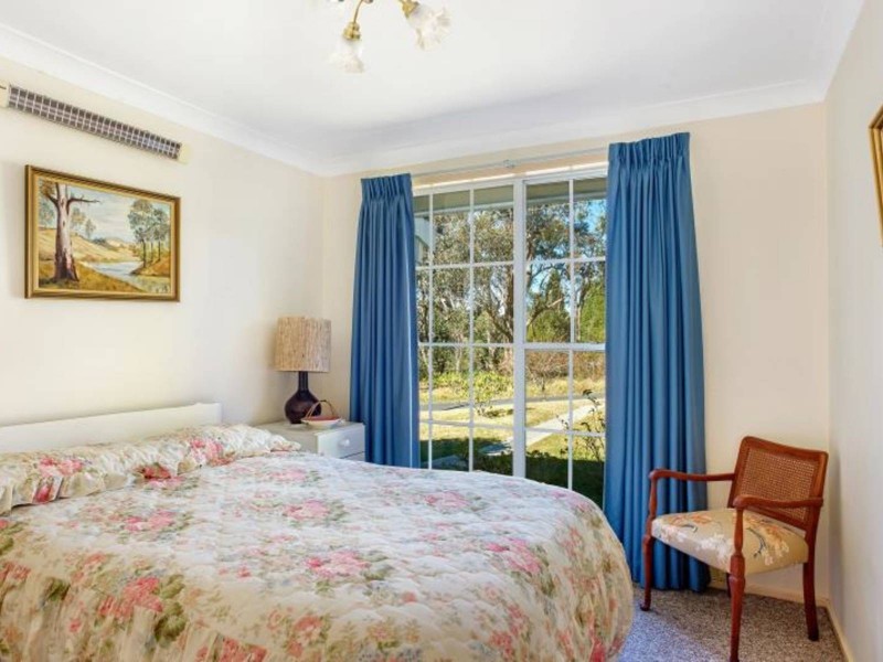 31 Beatty Road, Wentworth Falls NSW 2782