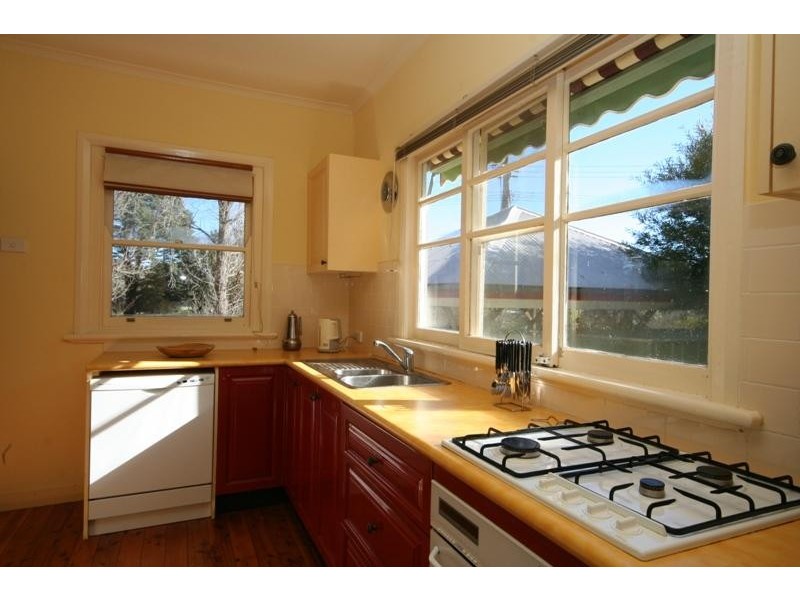 73 Railway Ave, Bundanoon NSW 2578