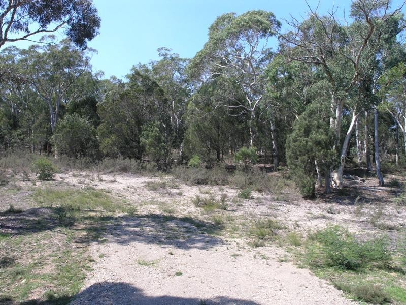 4 Caoura Rd, Tallong NSW 2579
