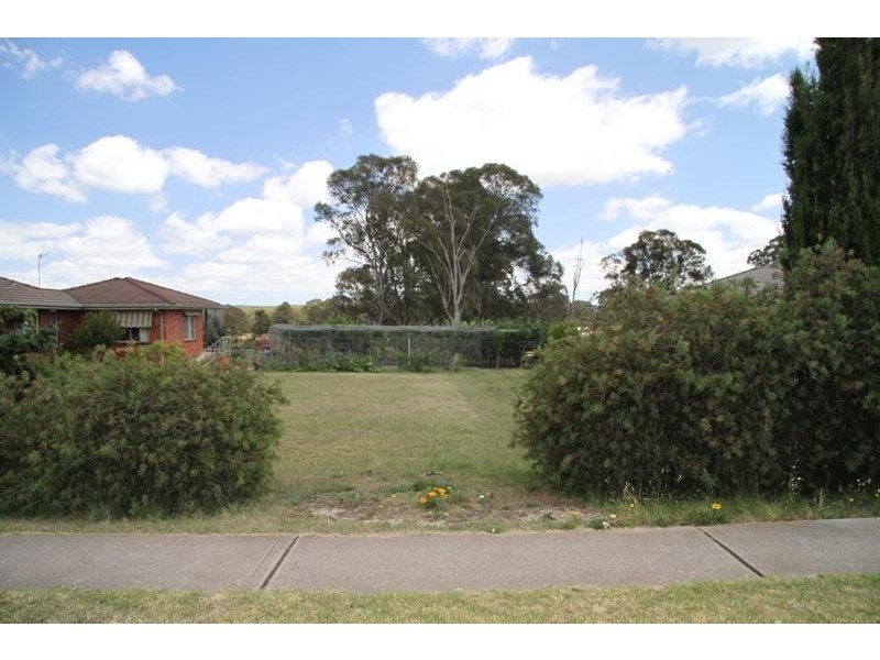 32 George St, Marulan NSW 2579