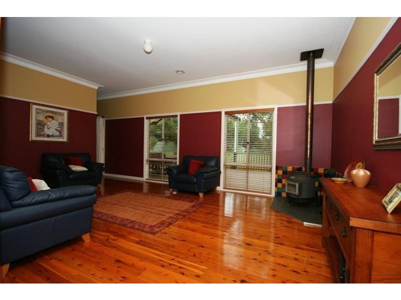 24 William St, Bundanoon NSW 2578