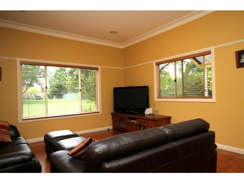 24 William St, Bundanoon NSW 2578