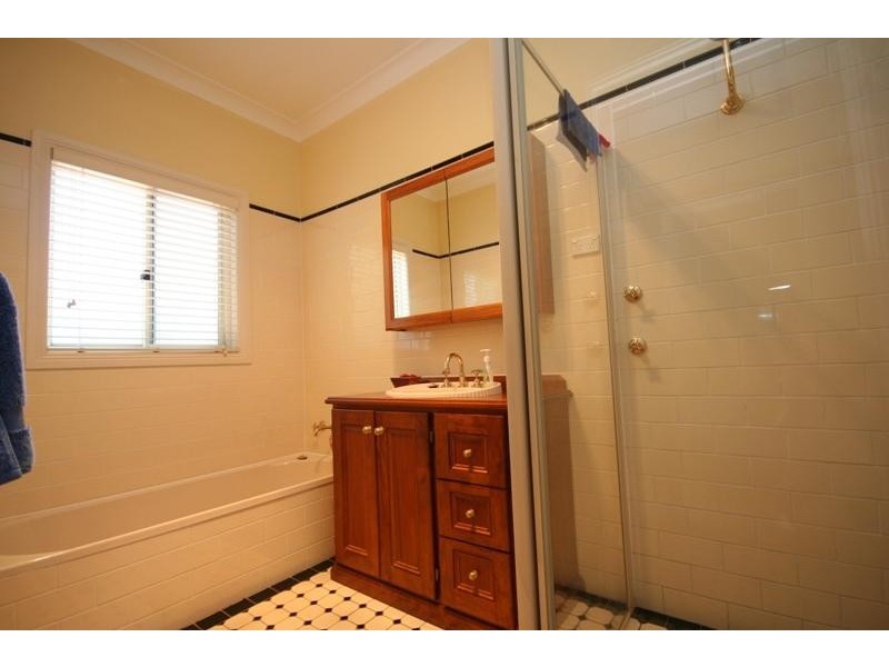 24 William St, Bundanoon NSW 2578