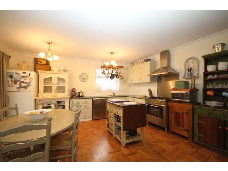 1 Ellsmore Rd, Bundanoon NSW 2578