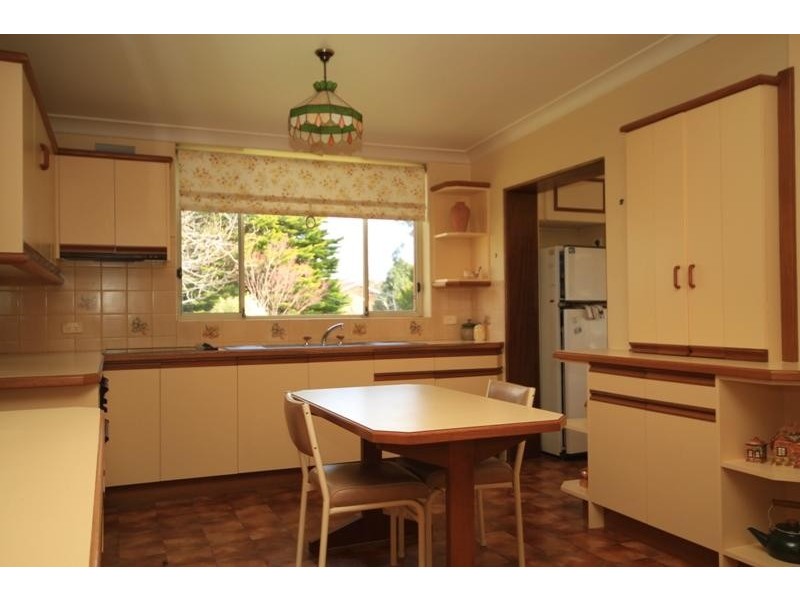 10 Hill St, Bundanoon NSW 2578