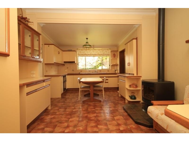 10 Hill St, Bundanoon NSW 2578