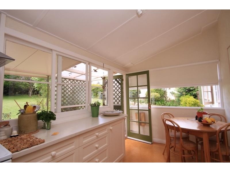 5 Barnett Ave, Bundanoon NSW 2578