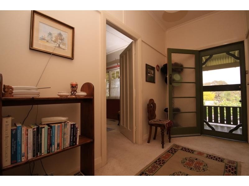 5 Barnett Ave, Bundanoon NSW 2578