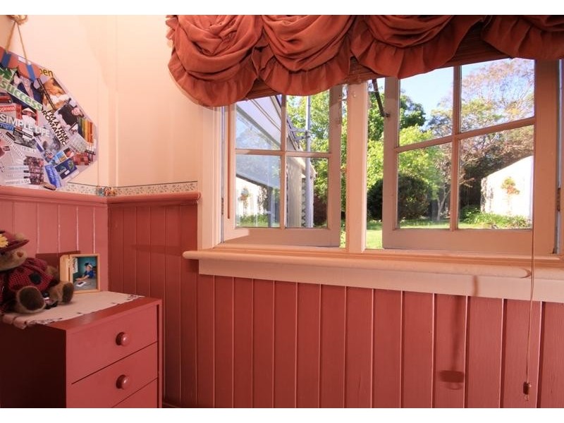 5 Barnett Ave, Bundanoon NSW 2578