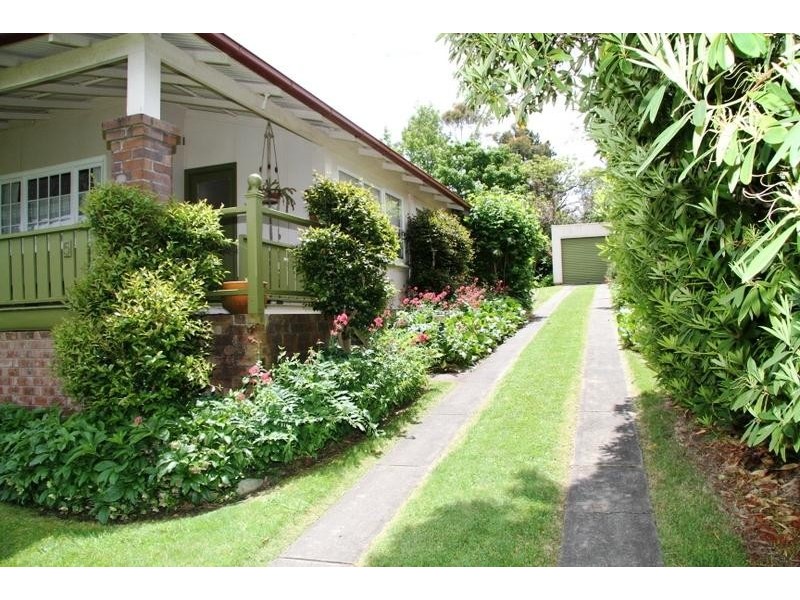 5 Barnett Ave, Bundanoon NSW 2578