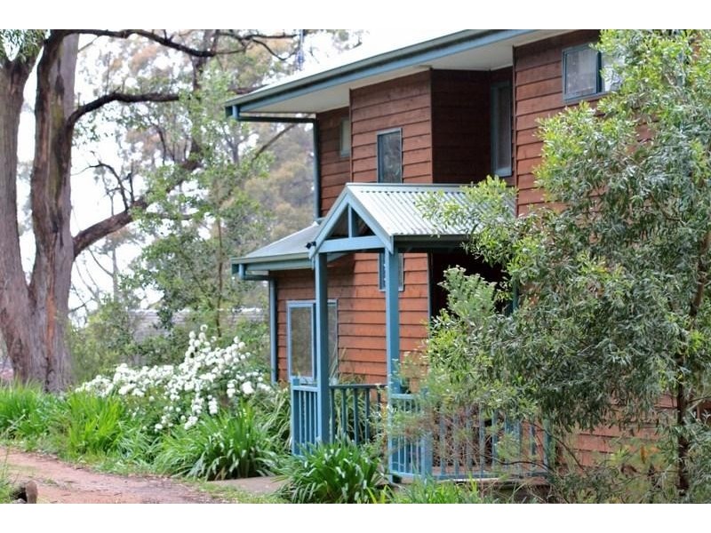 11 Ben Nevis Cct, Bundanoon NSW 2578