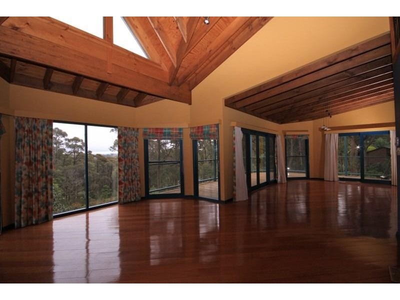 11 Ben Nevis Cct, Bundanoon NSW 2578