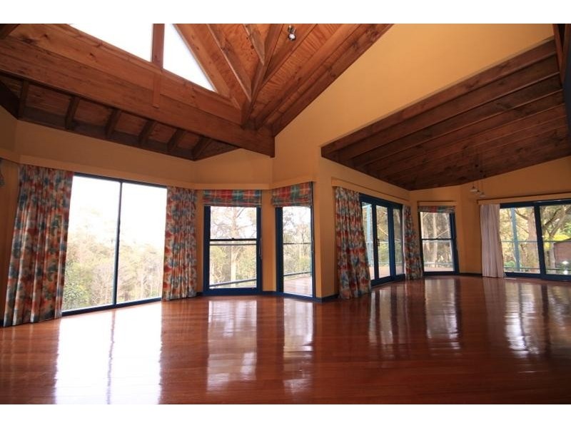 11 Ben Nevis Cct, Bundanoon NSW 2578