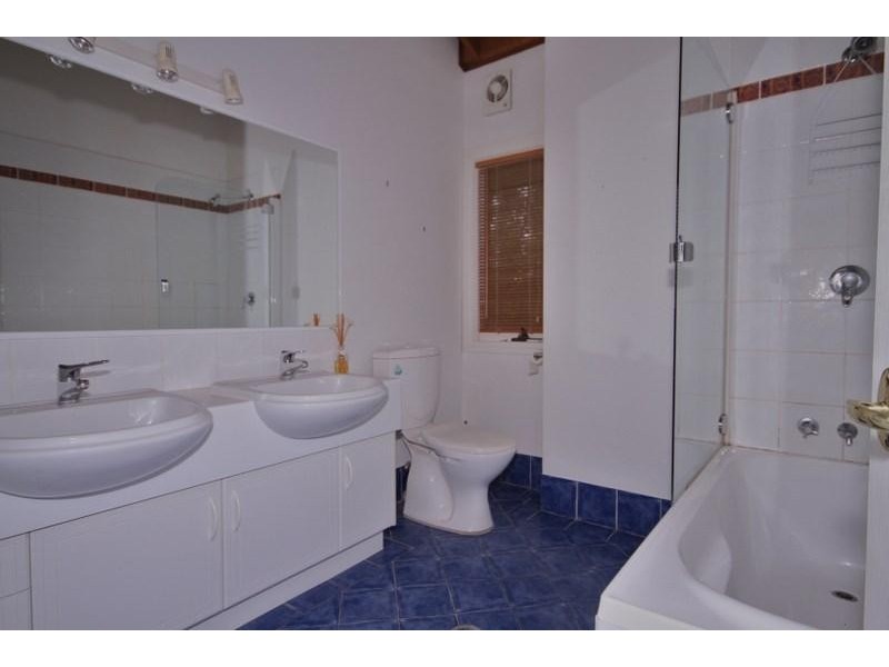 11 Ben Nevis Cct, Bundanoon NSW 2578