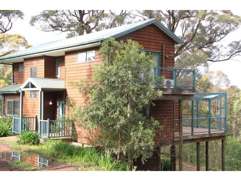 11 Ben Nevis Cct, Bundanoon NSW 2578