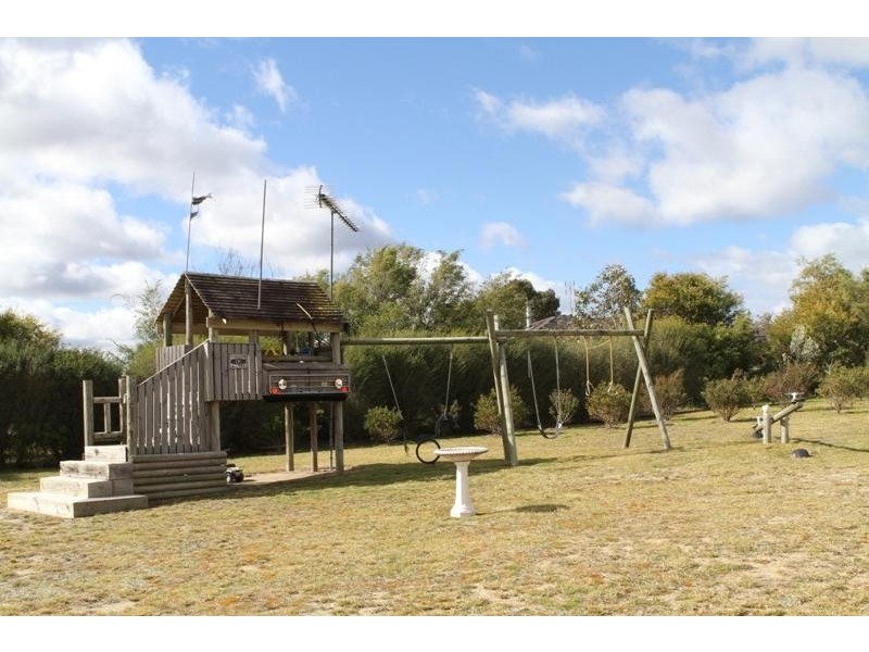 121 Mulwaree Dr, Tallong NSW 2579