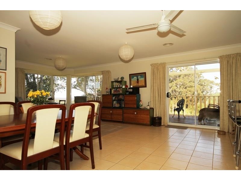 25 Brigadoon Dr, Bundanoon NSW 2578